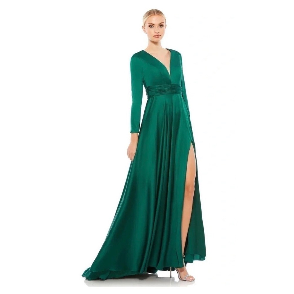 Ieena for Mac Duggal Emerald Green Satin Long Sleeve V-Neck Gown 25248 Size 2